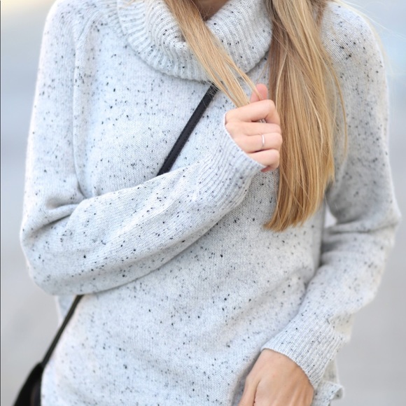 Madewell Cashmere Convertible Turtleneck Sweater - Picture 2 of 9